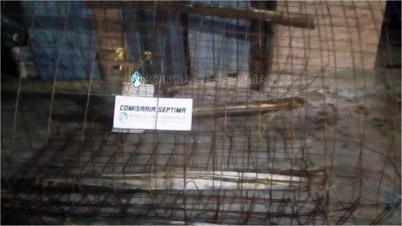 Policías recuperaron una malla metálica