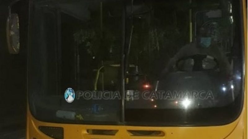 Iban de Tucumán a La Rioja, pero se quedaron en Catamarca