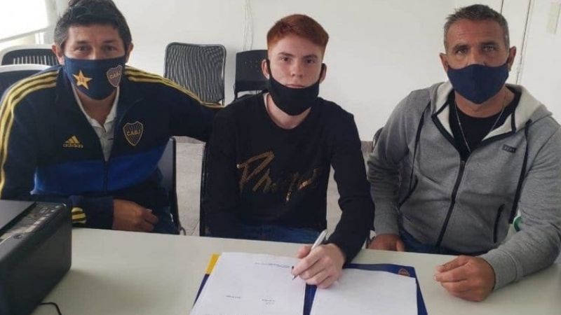 Valentín Barco, juvenil de 16 años con contrato en Boca