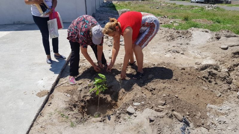 Se celebró la primera misa en el templo en construcción