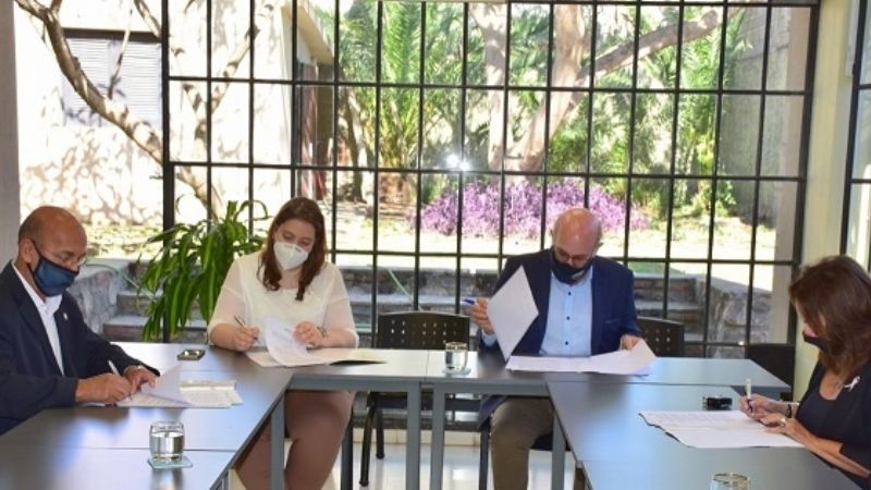 Planificación y Modernización firmó convenio con la UNCA