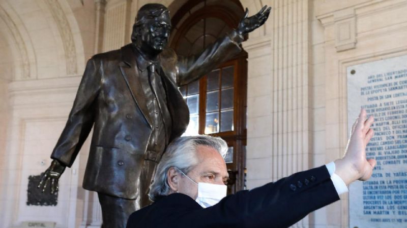 "Mi deber es terminar con la tarea que empezó Néstor y siguió Cristina"