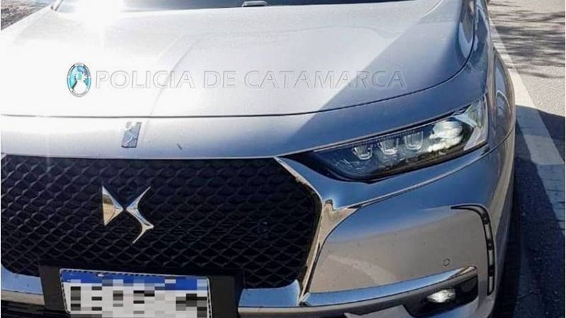 Fajaron el auto de un conductor cordobés, pero desobedeció