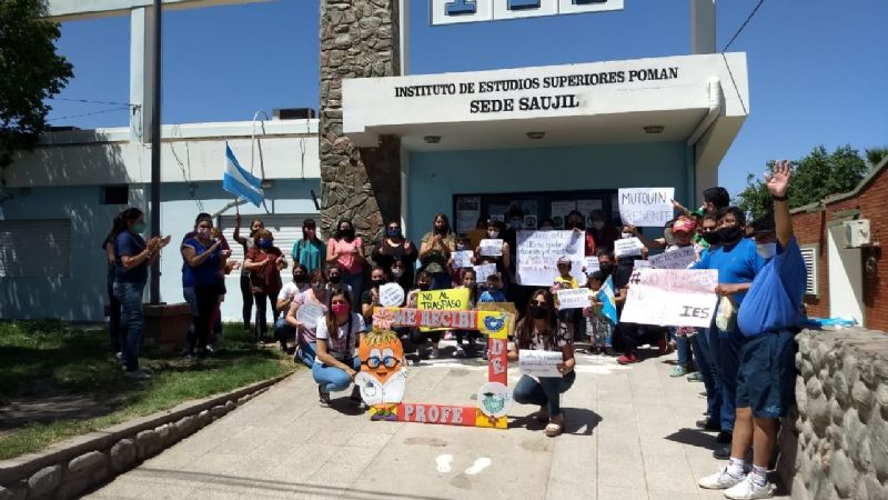 Movilización por los IES en Pomán