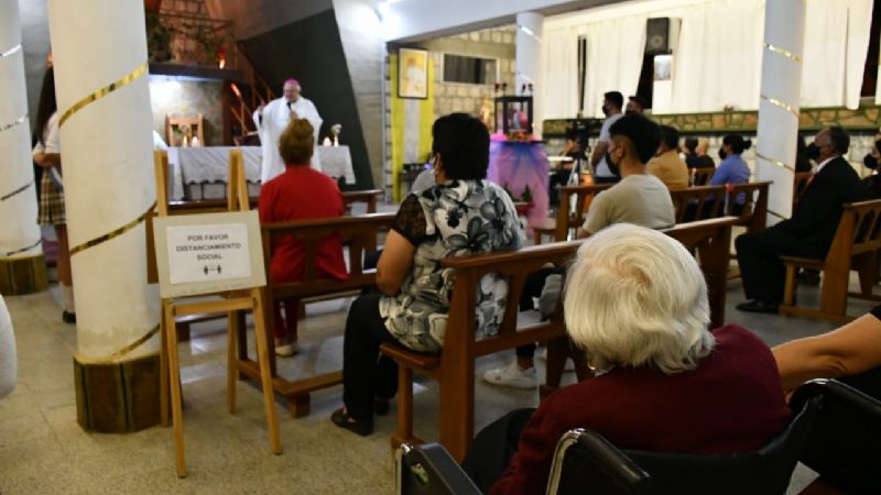 Celebran los 25 años de la dedicación del tiemplo y consagración del altar