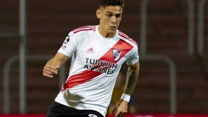 Fiorentina acordó con Martínez Quarta; falta River