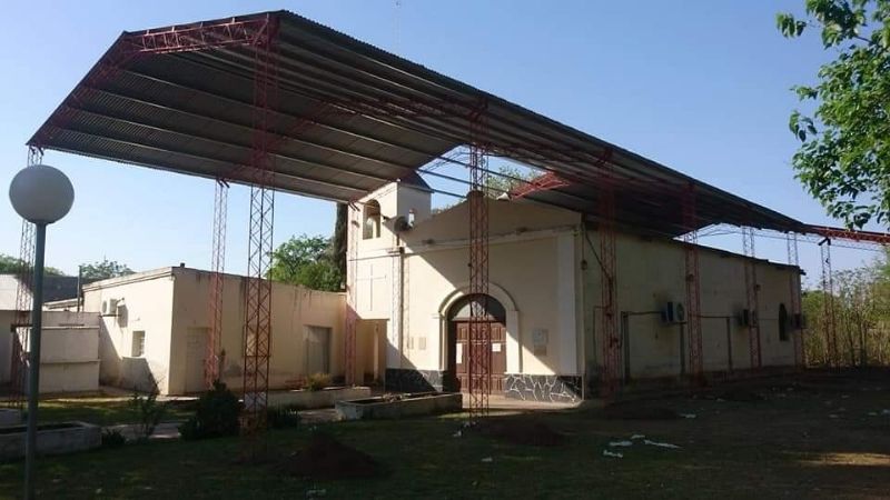 Armaron el techo para el nuevo templo parroquial en Icaño