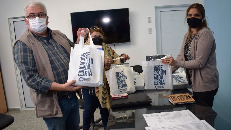 Educación firmó convenio para brindar apoyo escolar en Los Altos