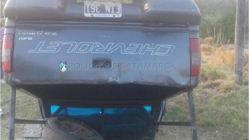 Perdió el control de la camioneta y volcó en El Portezuelo