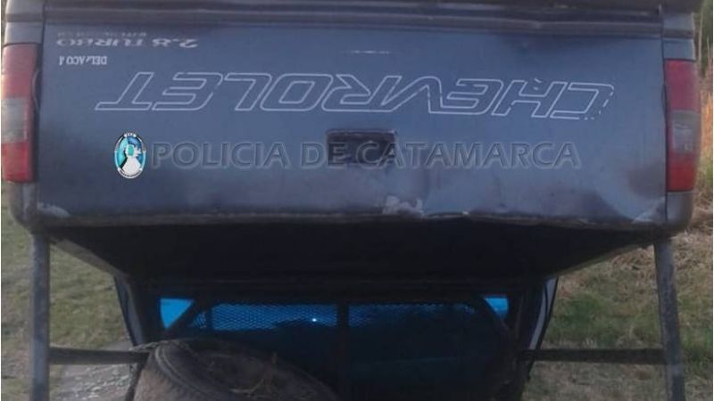 Perdió el control de la camioneta y volcó en El Portezuelo