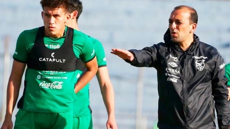 Bolivia reserva sus futbolistas del exterior para Argentina