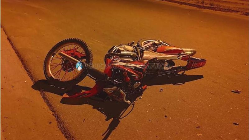 Falleció un médico tras caer de su moto