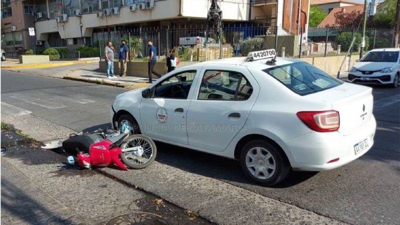 Choque en la esquina de la Legislatura