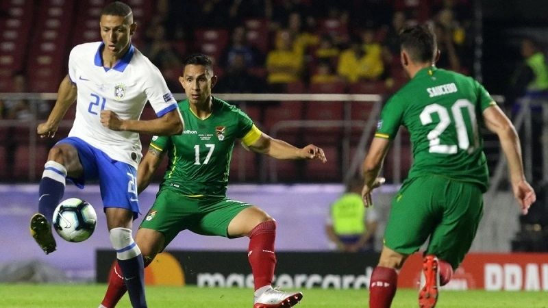 Brasil y Bolivia inician las Eliminatorias en San Pablo