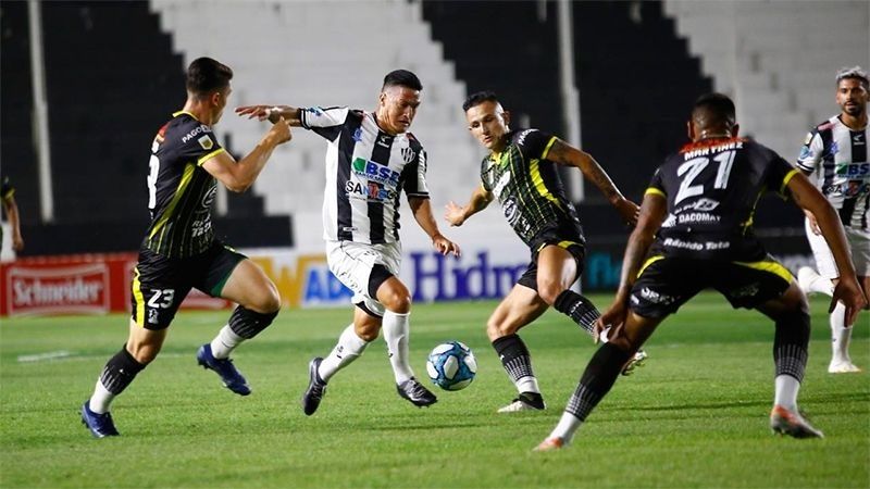 Central Córdoba y Defensa repartieron puntos en Santiago