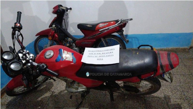 Tres aprehendidos en motos por llevar herramientas robadas