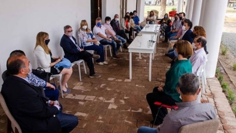 Jalil se reunió con los diputados oficialistas