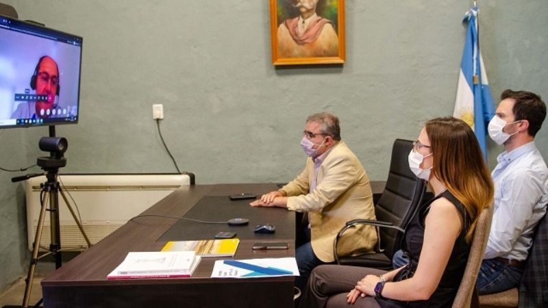 Jalil se reunió con representantes de YPF