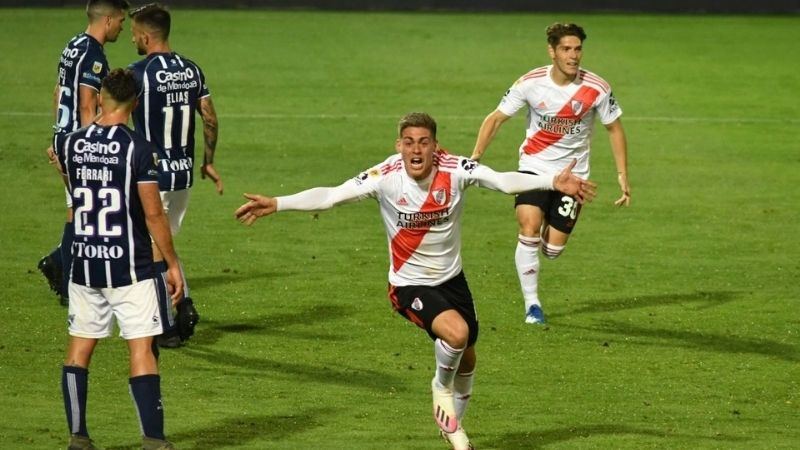 River consiguió una victoria clave ante Godoy Cruz