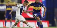 TEVEZ, que cometió un foul descalificador al iniciar el partido, fue muy bien controlado por la defensa de Talleres. 