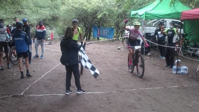 Vázquez y Agüero dominaron el exitoso Rally Bike de “La Estancita”