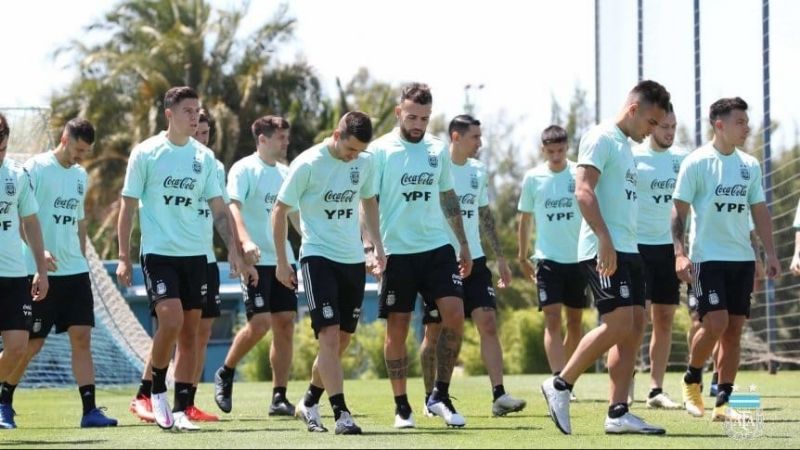 La Selección Argentina viaja esta tarde a Perú