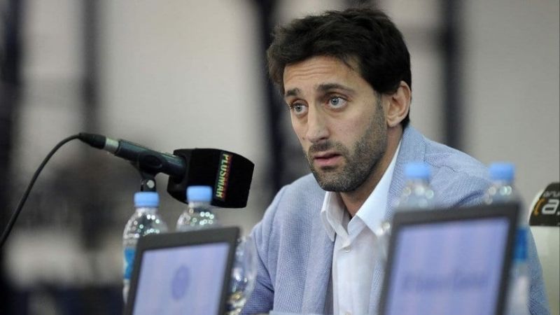 Diego Milito analiza su futuro en Racing