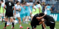 La reacción de Caleb Clarke y Ardie Savea al perder frente a Los Pumas.