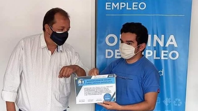 Entregaron certificados a microemprendedores en Recreo