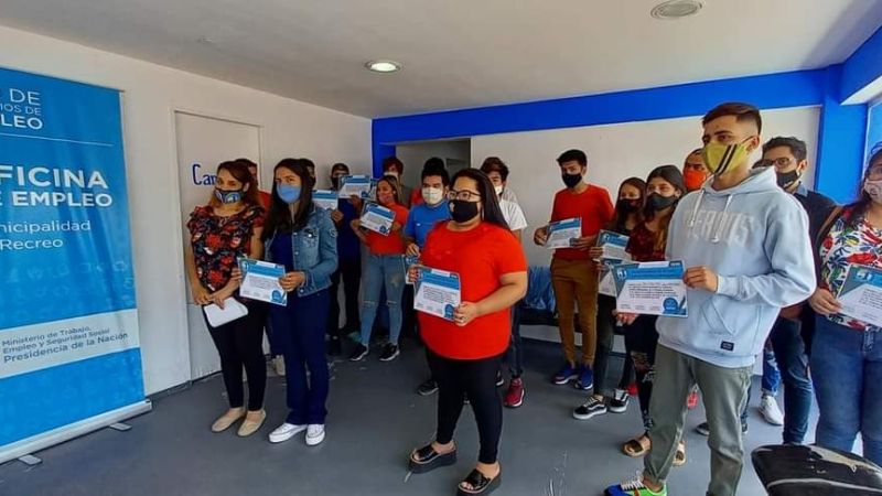 Entregaron certificados a microemprendedores en Recreo