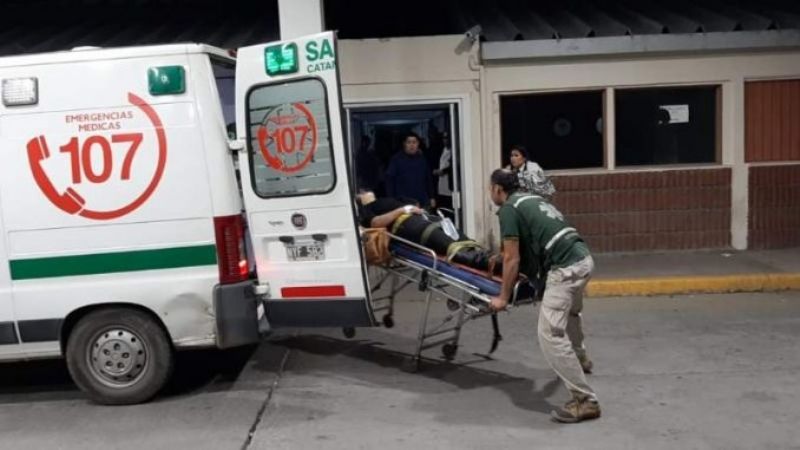 Por querer recuperar un celular, cayó desde un primer piso