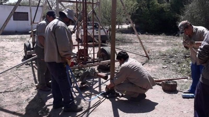 Nueva bomba de agua para Esquiú
