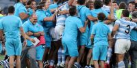 Los Pumas festejan su histórico triunfo ante los All Blacks.