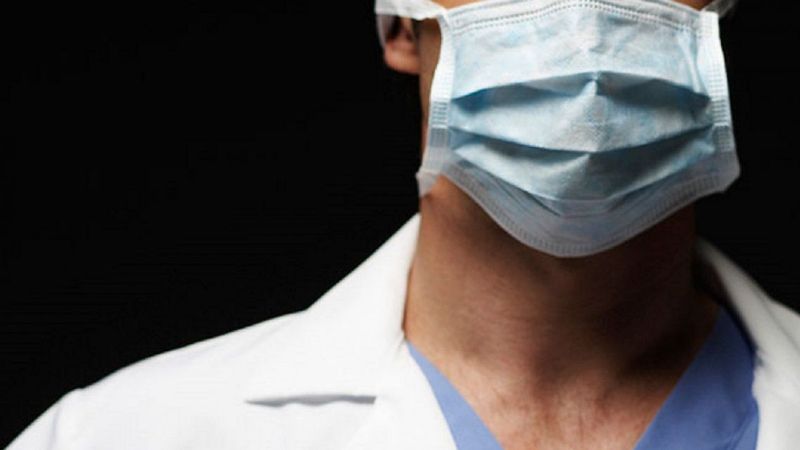 Prohíben un modelo de barbijo y una marca de aceite de oliva