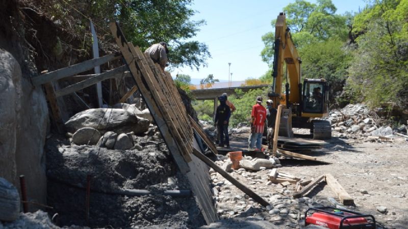 Obras de defensa para crecidas de Rio El Tala