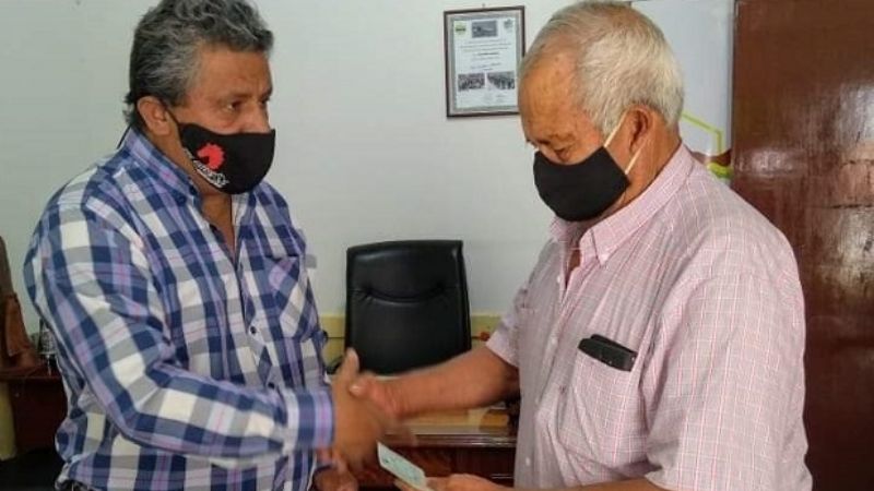 Entrega de cheques a cooperativas de Pozo de Piedra