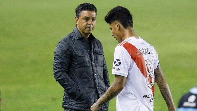 Gallardo fulminó con la mirada a Carrascal por su infantil expulsión