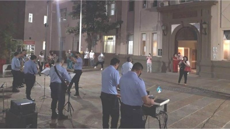 Banda de Música de la Policía brindó agasajo por el Día de la Enfermería