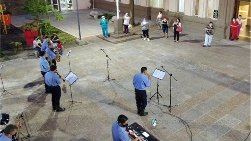 Banda de Música de la Policía brindó agasajo por el Día de la Enfermería
