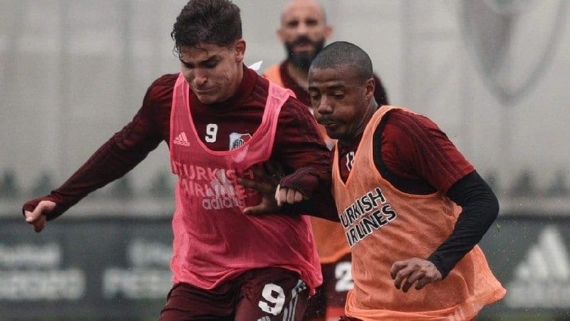 Hisopados negativos y volvió De la Cruz, en River