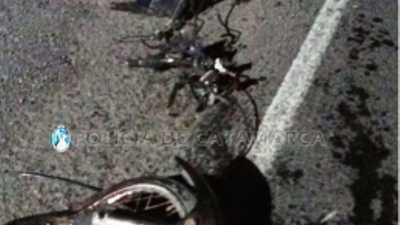 Murió un nene de 14 años que manejaba una moto al chocar con un camión