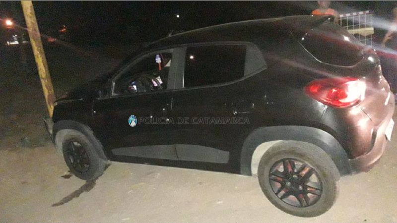 Automovilista chocó contra un poste