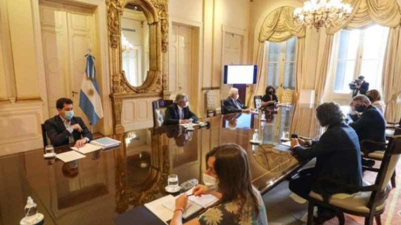 El Gobierno definió quiénes tendrán prioridad para recibir la vacuna