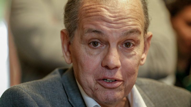 Sabella fue internado de urgencia