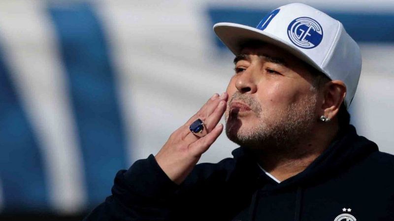Afirman que Maradona iba a instalarse en Barcelona para su recuperación