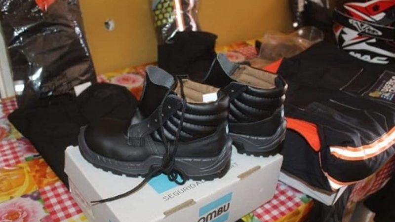 Defensa Civil de Fiambalá recibió indumentaria y calzado