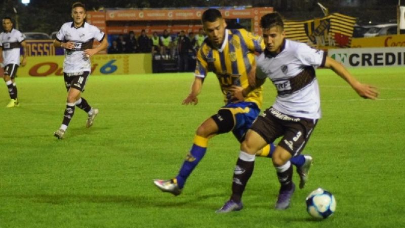 Vuelta de la “B” Nacional, sigue la Liga y hasta pelea Tyson