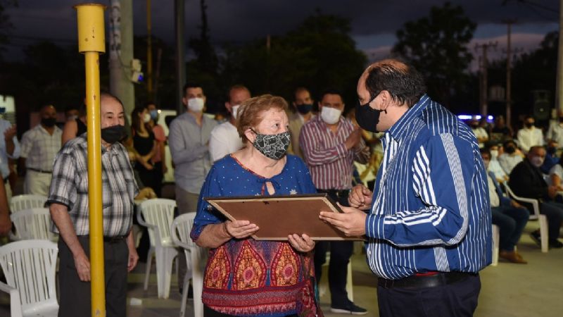 Saadi celebró con los vecinos los 50 años del Barrio 9 de Julio