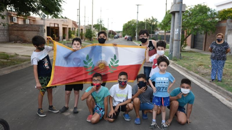 Saadi celebró con los vecinos los 50 años del Barrio 9 de Julio