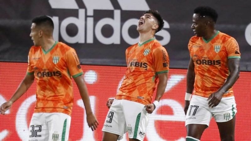Banfield sorprendió a River y lo superó 3 a 1